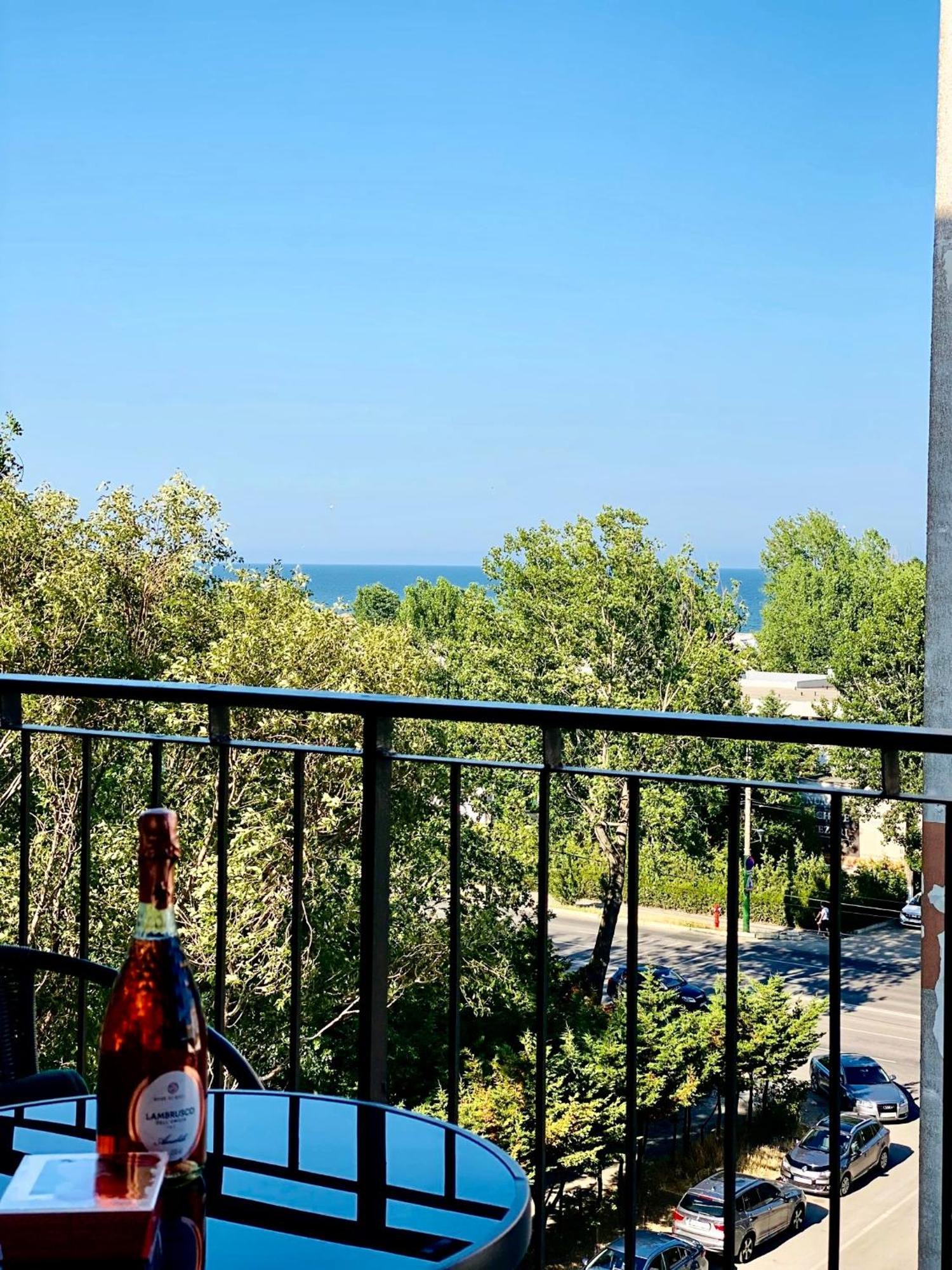 Abr Seaside Nord 44 Apartment Mamaia